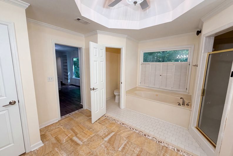 Photo 16 of 28 of 644 Laurel Wood Dr SW, Marietta, GA