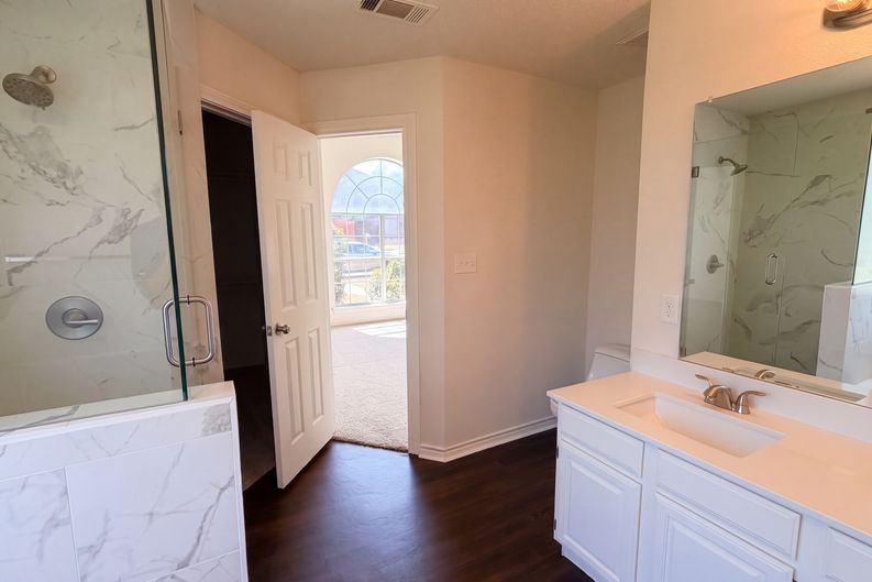 Photo 18 of 25 of 7109 Cottonwood Cir, Sachse, TX