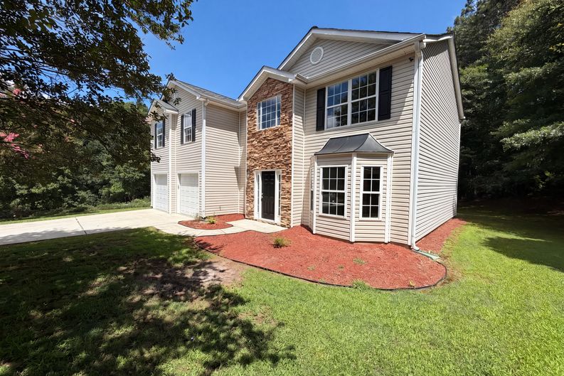 Photo 22 of 25 of 3582 Coveside Ct, Loganville, GA