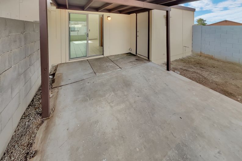 Photo 5 of 14 of 3646 N 69th Ave, Phoenix, AZ