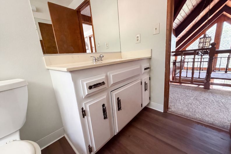 Photo 18 of 37 of 22360 Briarwood Ln, Crestline, CA