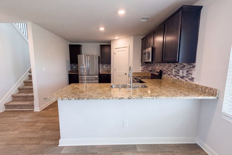 Photo 6 of 34 of 800 Maduro Way, McDonough, GA