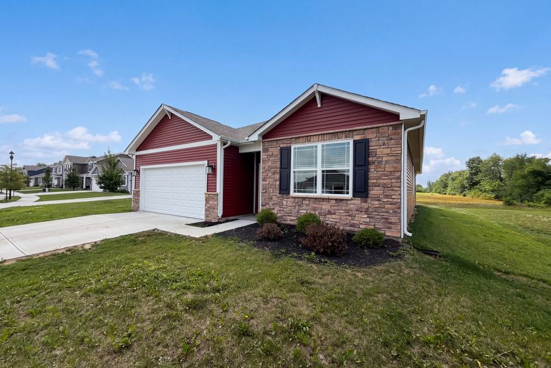 Photo 17 of 19 of 1671 Fairmount Dr, Greenfield, IN
