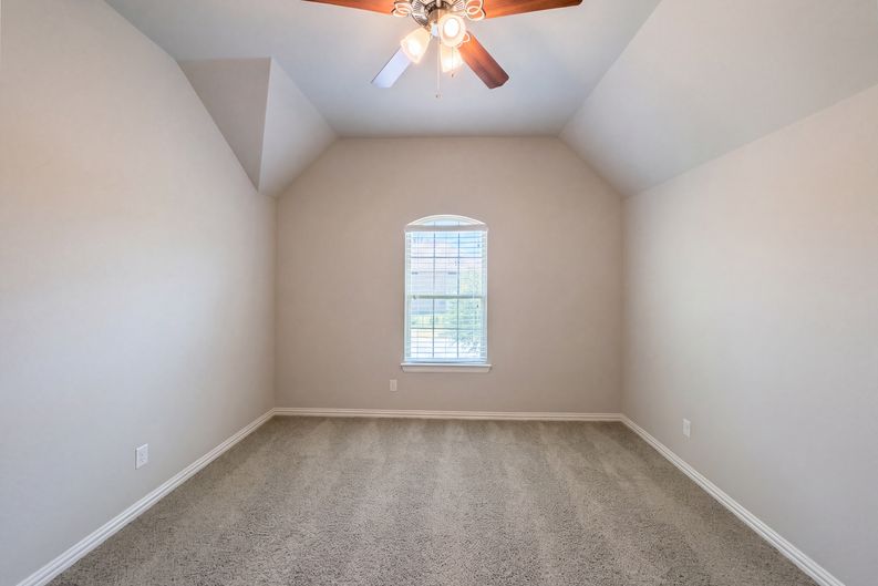 Photo 15 of 23 of 965 Touchstone Rd, Frisco, TX
