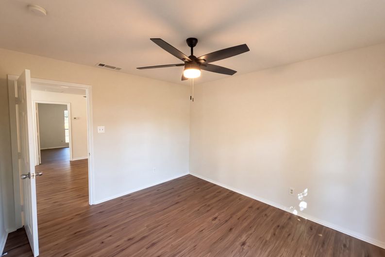 Photo 14 of 29 of 1710 Cumberland Dr, Garland, TX