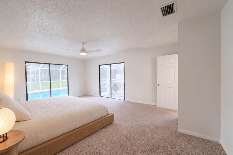 Photo 3 of 21 of 8022 Timber Lake Ln, Sarasota, FL