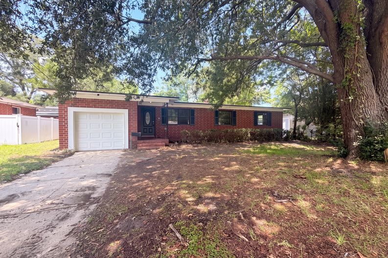 Photo 13 of 16 of 6309 Pine Cove Ln, Jacksonville, FL