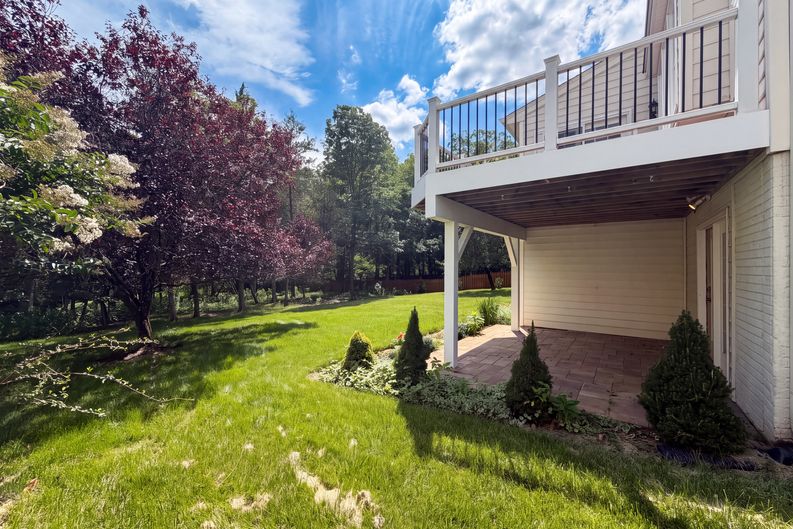 Photo 38 of 43 of 15559 Brown Deer Ct, Haymarket, VA