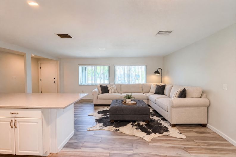 Photo 6 of 26 of 3260 Pinetree St, Port Charlotte, FL