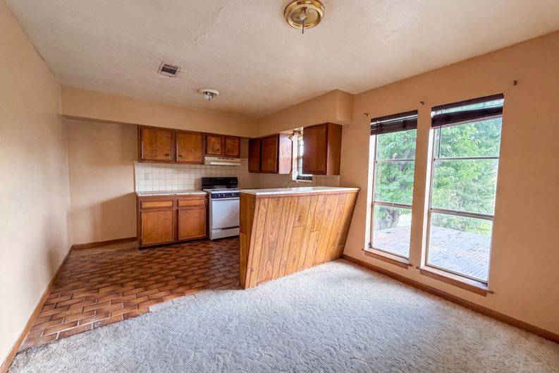Photo 20 of 26 of 714 Bolling Ln, Houston, TX