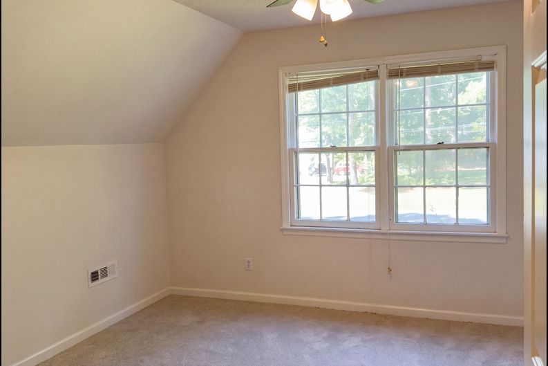 Photo 11 of 24 of 4706 Pineywood Dr SW, Decatur, AL