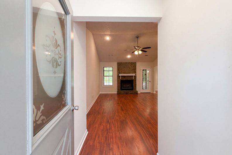 Photo 9 of 22 of 430 Cornwallis Way, Fayetteville, GA
