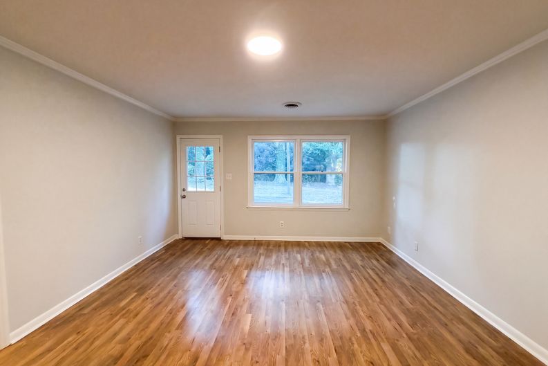 Photo 9 of 19 of 1524 Mt Holly Huntersville Rd, Charlotte, NC