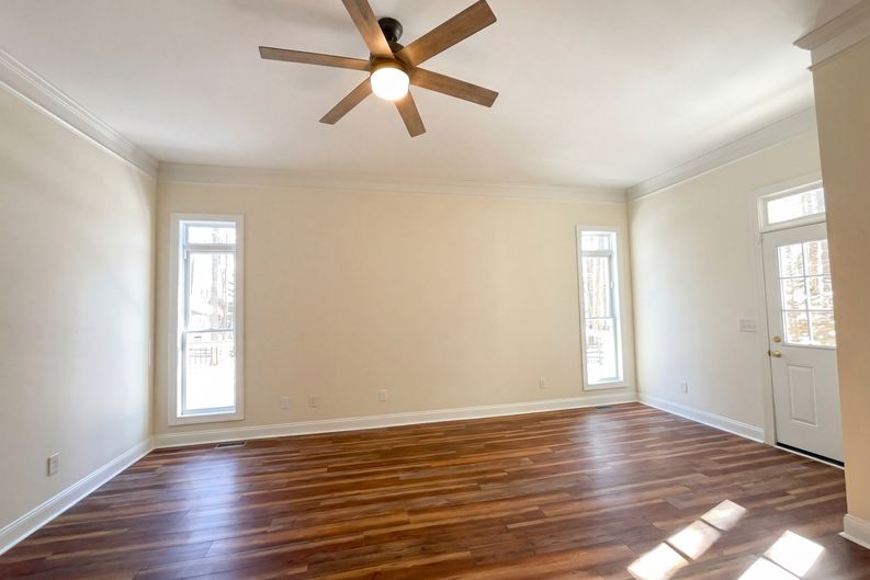 Photo 9 of 20 of 405 Isle Of Pines Rd, Mooresville, NC