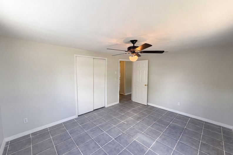 Photo 4 of 28 of 4718 Trafford Rd, Holiday, FL
