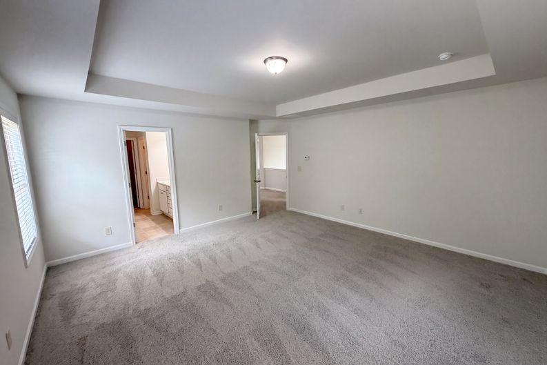 Photo 4 of 41 of 821 Walnut Woods Dr, Braselton, GA