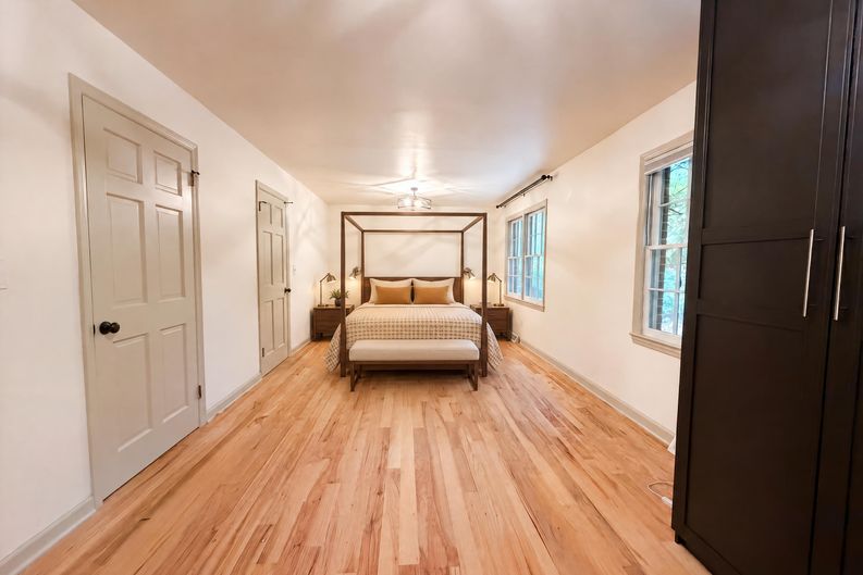 Photo 11 of 18 of 3010 Hope Valley Rd, Winston Salem, NC