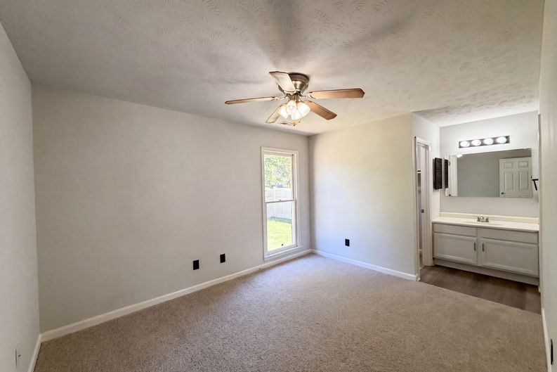 Photo 4 of 17 of 2577 Previs Rd, Fayetteville, NC