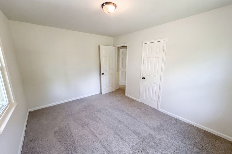 Photo 12 of 16 of 314 Langston Dr, Greenville, SC