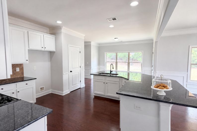 Photo 11 of 33 of 248 Colfax Dr, Boiling Springs, SC