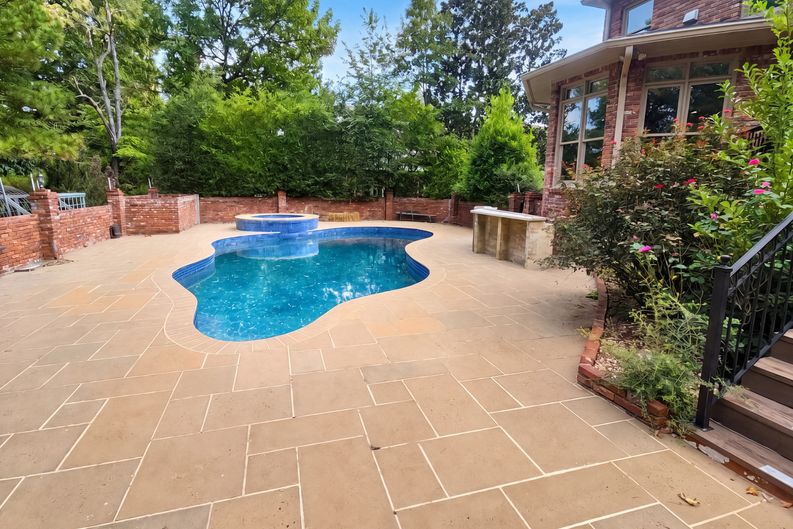 Photo 38 of 45 of 5064 Greystone Way, Hoover, AL