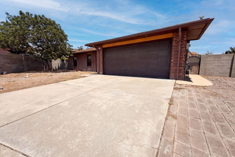Photo 18 of 20 of 4417 Spanish Broom Ct NW, Albuquerque, NM