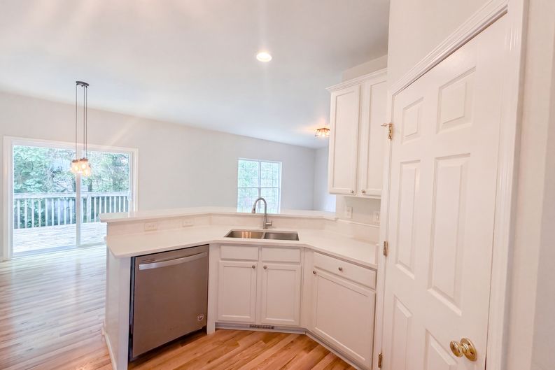 Photo 8 of 19 of 2308 Brasstown Ln, Apex, NC