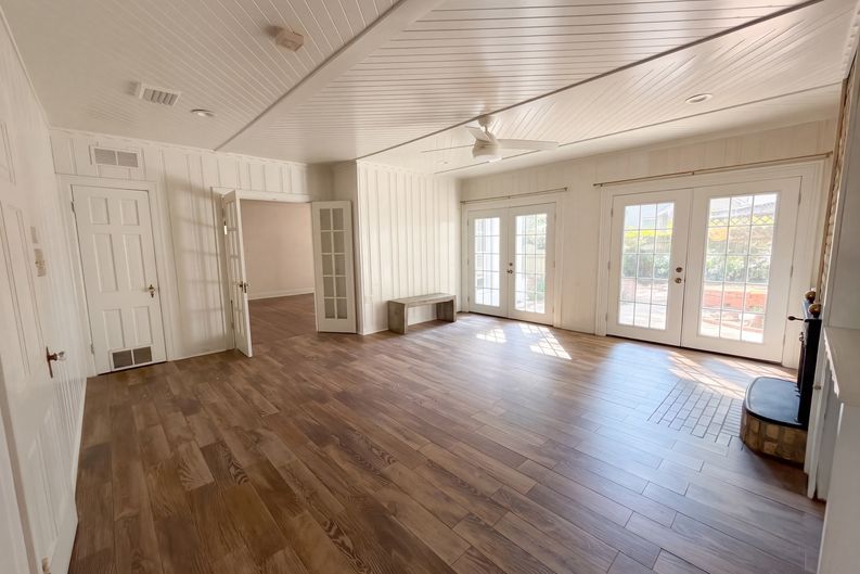 Photo 9 of 31 of 1113 Sylvan Ave, Palestine, TX