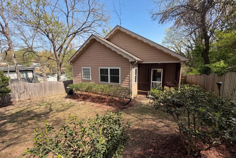 Photo 5 of 17 of 1007 Hazel St, Durham, NC