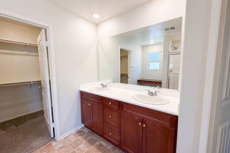 Photo 17 of 26 of 30401 Village Terrace Dr, Menifee, CA