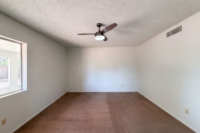 Photo 11 of 32 of 10701 W Campbell Ave, Phoenix, AZ