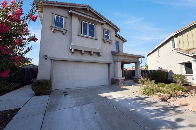 Photo 23 of 27 of 8224 Kossum Way, Elk Grove, CA