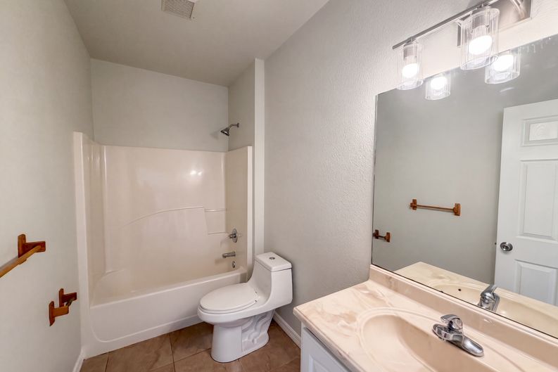 Photo 14 of 19 of 2925 N Lowell Rd, Avon Park, FL