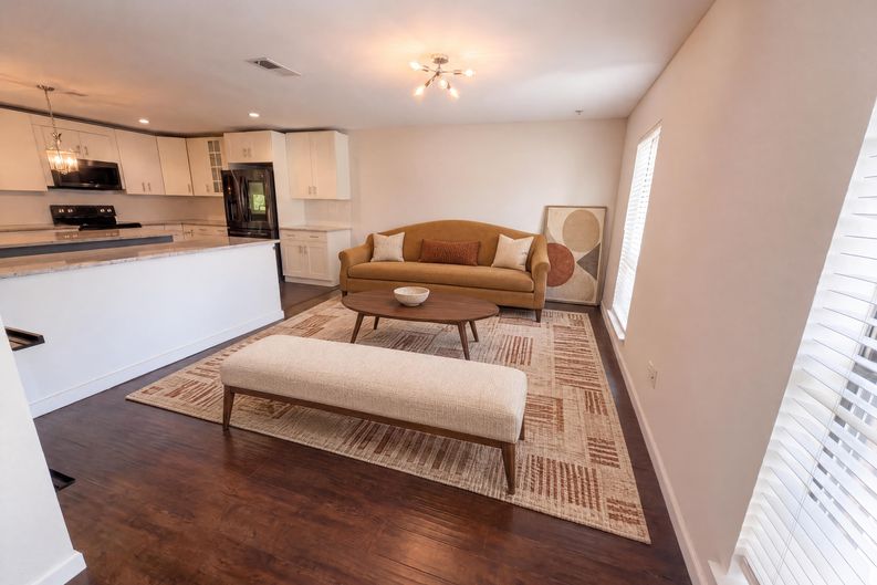 Photo 7 of 27 of 2226 Country Oaks Dr, Garland, TX