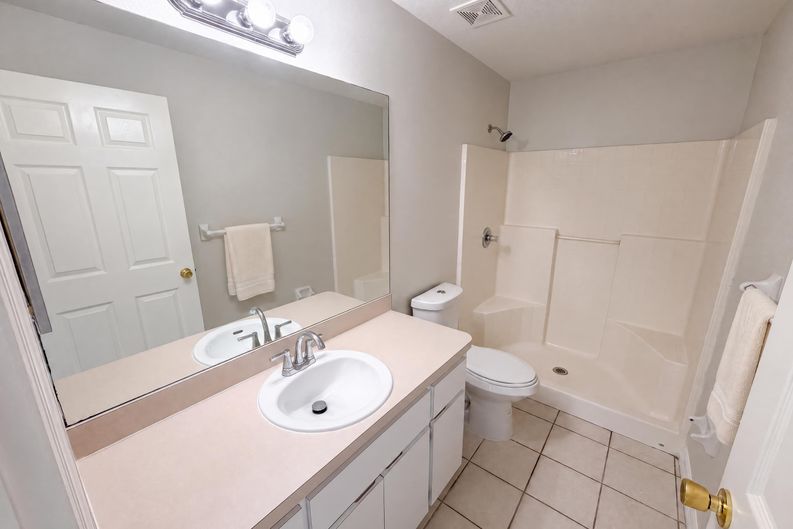 Photo 11 of 27 of 37209 Grassy Hill Ln, Dade City, FL