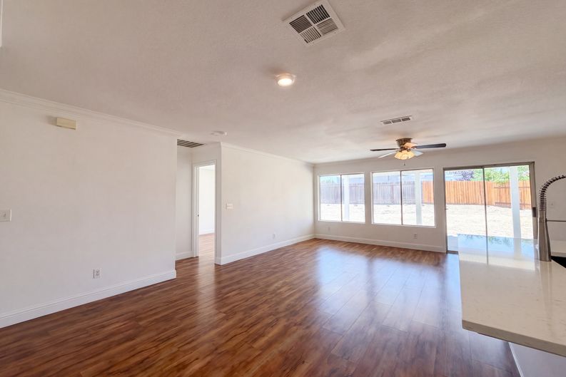 Photo 11 of 39 of 8460 Orchard Creek Way, Elk Grove, CA