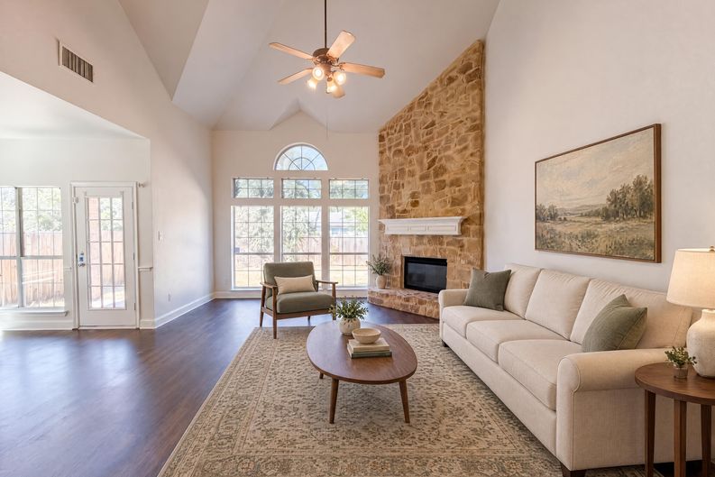 Photo 9 of 29 of 1803 High Meadow St, Glenn Heights, TX