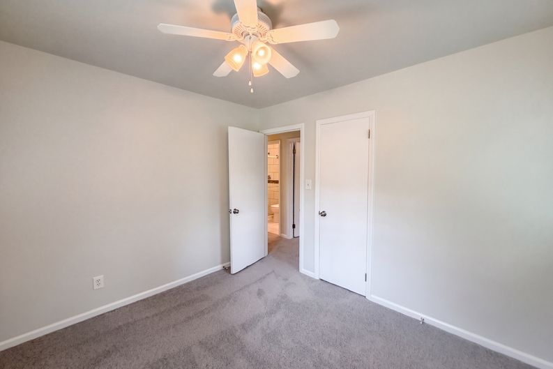 Photo 13 of 17 of 422 Pearson Dr, Durham, NC