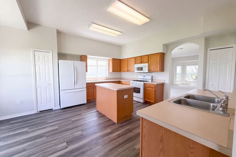 Photo 6 of 31 of 4920 Trinidad Dr, Land O Lakes, FL