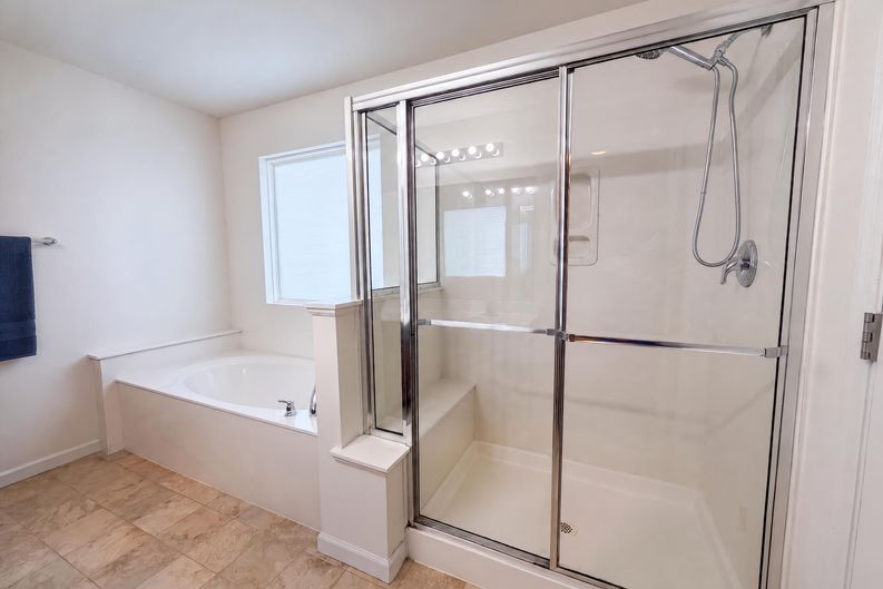 Photo 11 of 20 of 5128 Suson Ridge Dr, Saint Louis, MO