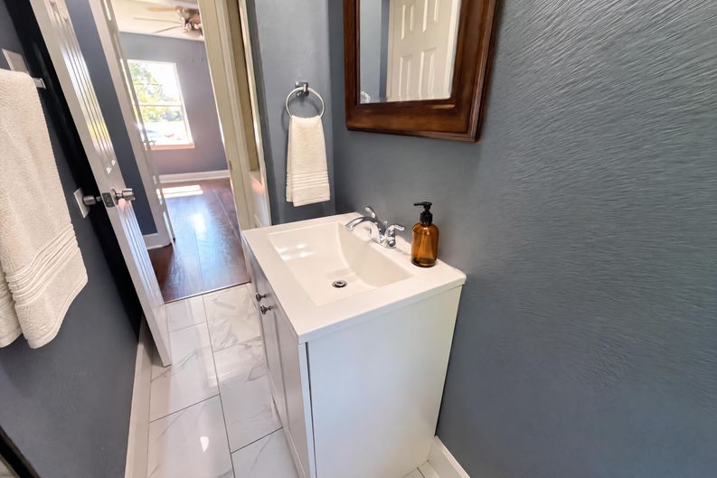 Photo 20 of 27 of 7405 Sterlingshire St, Houston, TX