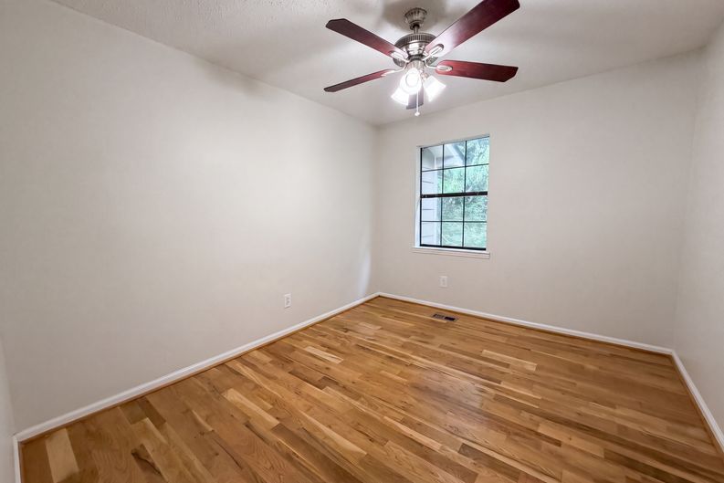Photo 10 of 21 of 405 Annie Lee Rd, Trussville, AL