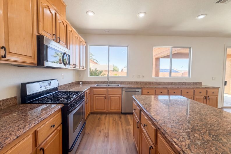 Photo 11 of 24 of 6224 Silver Edge St, North Las Vegas, NV