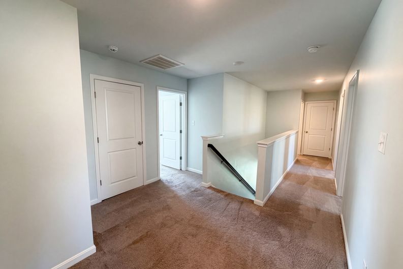 Photo 12 of 22 of 6454 Faulkner Dr, North Chesterfield, VA