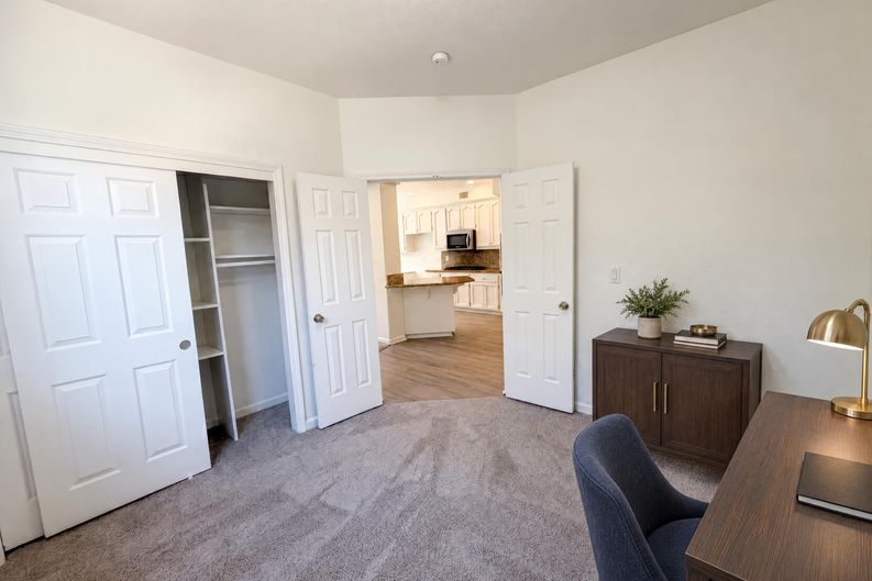 Photo 17 of 31 of 4711 Wildflower Ln, Rocklin, CA