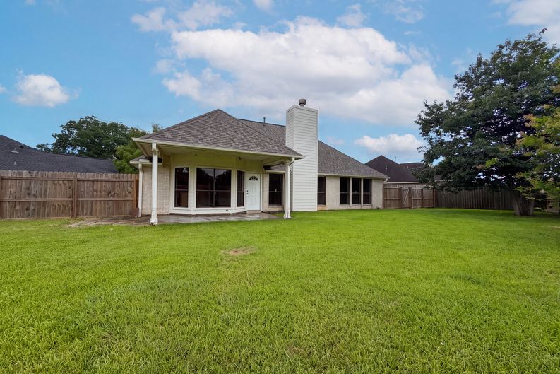 Photo 17 of 18 of 66 Tangerine Ct, Lake Jackson, TX