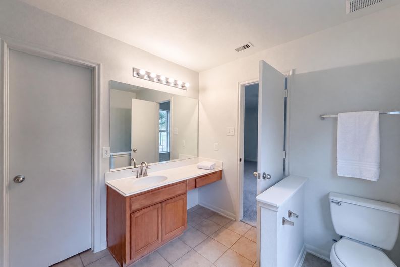 Photo 22 of 49 of 15515 Hollow Cypress Ct, Houston, TX