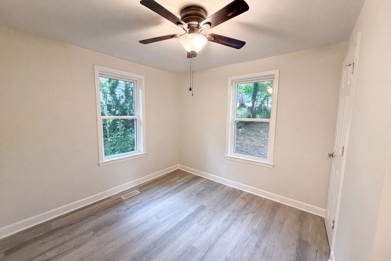 Photo 7 of 17 of 511 Manigault St, Winnsboro, SC