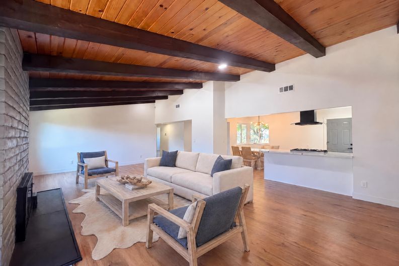 Photo 9 of 20 of 8129 Rannock Dr, Stockton, CA