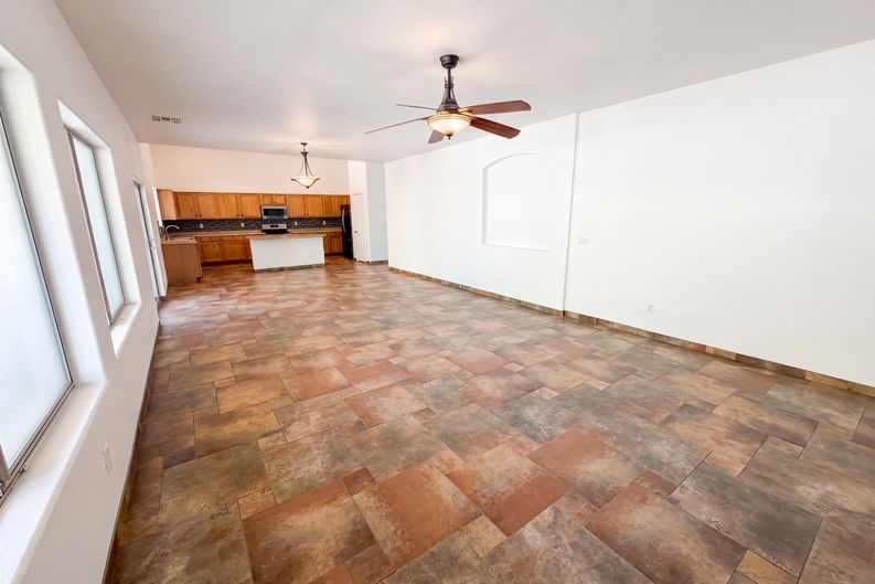 Photo 13 of 39 of 7428 S 15th Dr, Phoenix, AZ